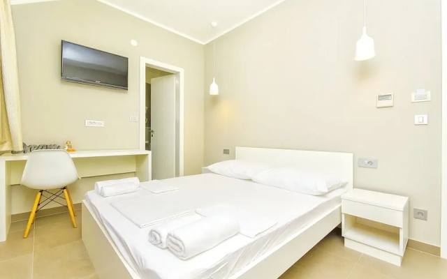 Hostel Dvor