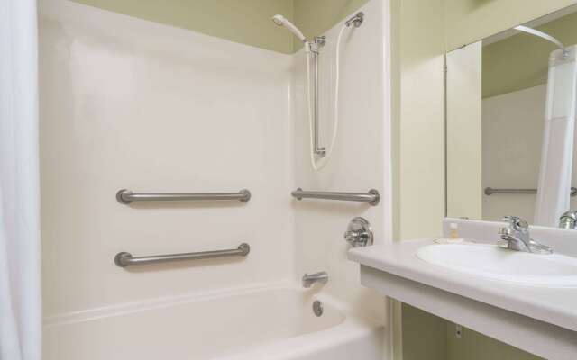 Days Inn by Wyndham West-Eau Claire