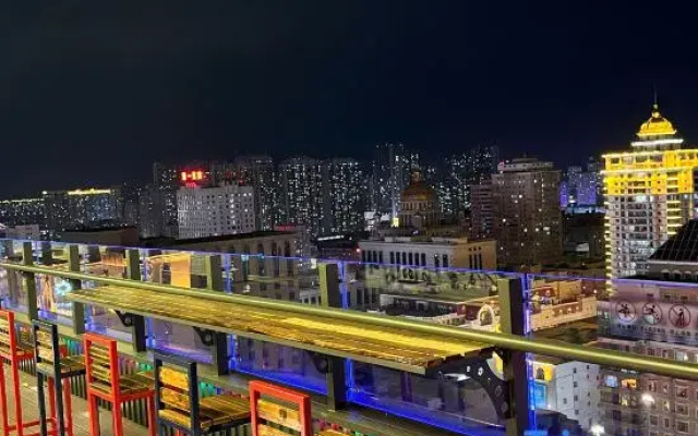 Yunjing High-Rise Hotel (Harbin Zhongyang Dajie Suofeiya Cathedral)