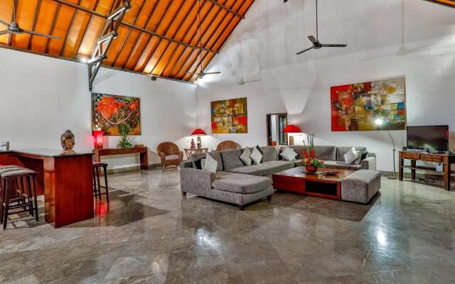 Villa Taksu Legian