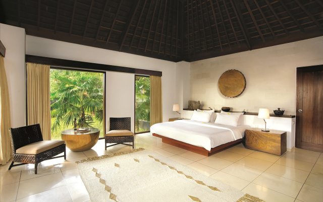 Qunci Villas Hotel – Guest Rooms – Senggigi