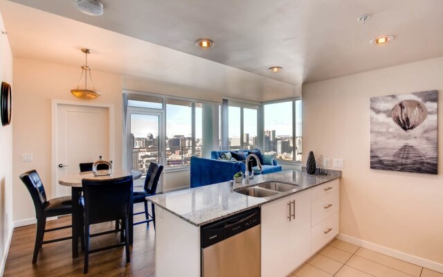 Gorgeous 3 BR  Prime Downtown San Diego