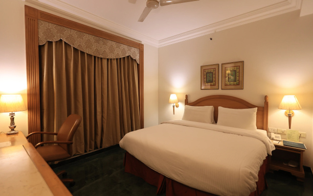 Savoy Suites Noida