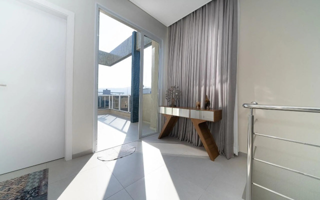 158 - Cobertura alto padrão em Mariscal 04 suítes