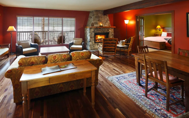 Emerald Lake Lodge