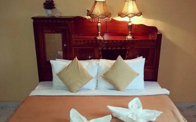 Small Hotel