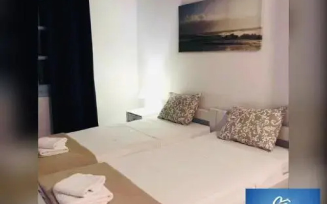 Giannakis Rooms