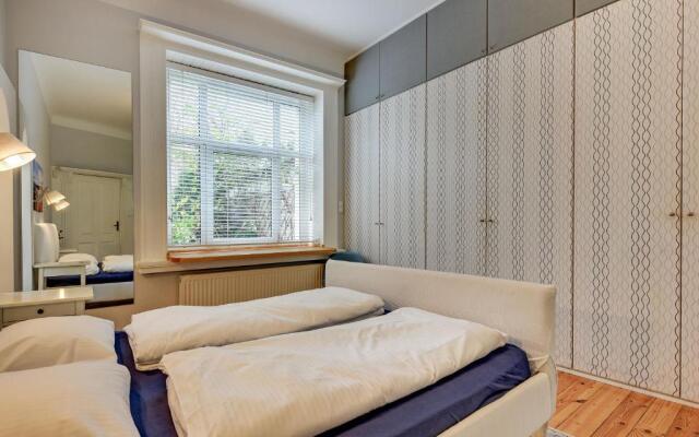 Monte Cassino Blanco by Grand Apartments