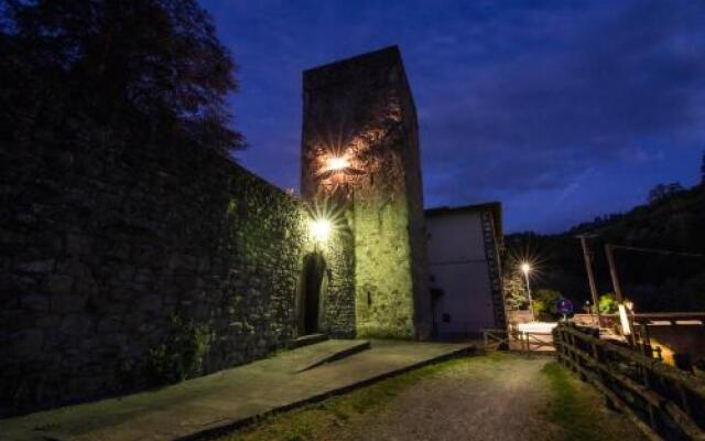 La Torre Medievale Lungarno