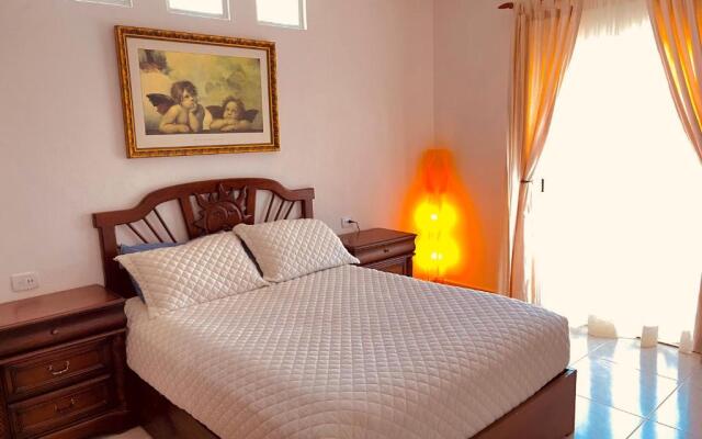 New Year Available 3BR 200Mbps Wifi & Bikes & Beach Access