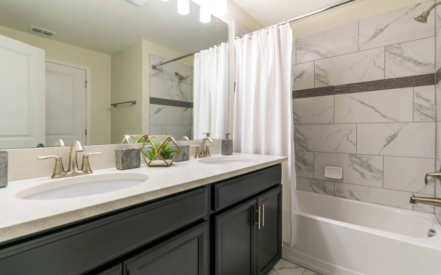 1568PD00, Davenport , US