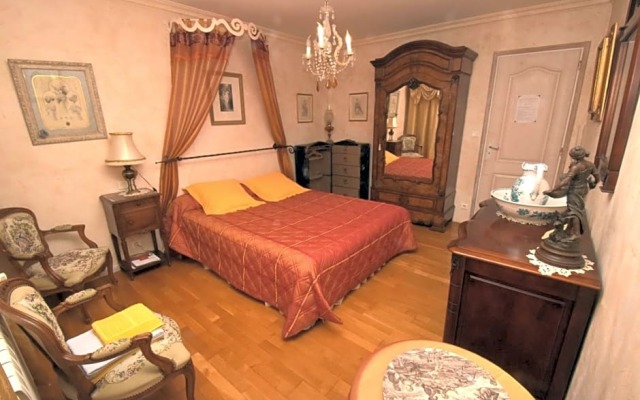 Autrefois la Modiste (Adults Only)