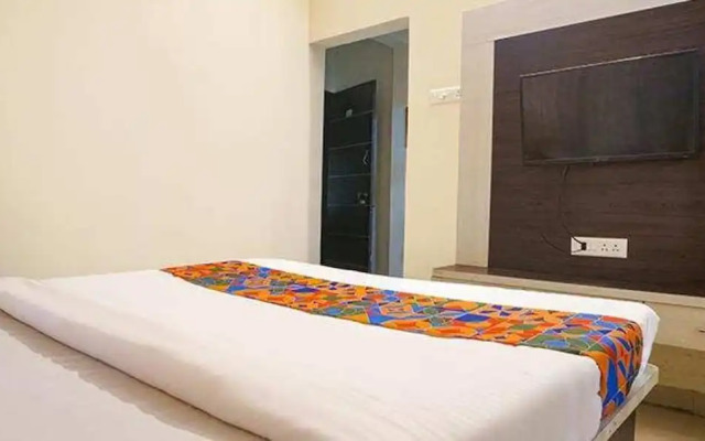 Fabhotel The Guest House