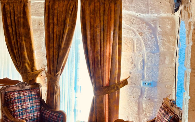 Mons Masius Hotel