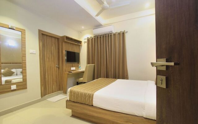 OYO 9682 Hotel Plaza Heights