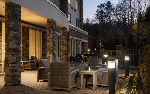Courtyard Boone