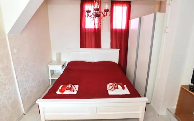 Apartment Garden Old City