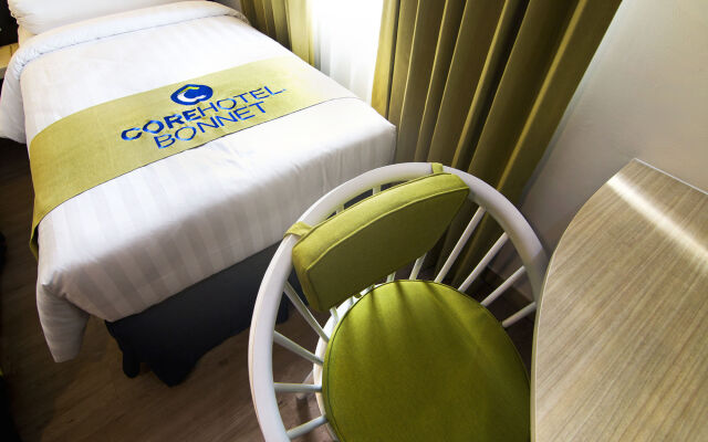 Bonnet Hotel