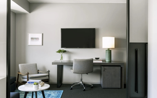 Kimpton Everly Hotel Hollywood by IHG