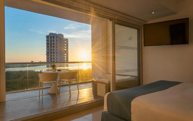 Suites Malecon Cancun