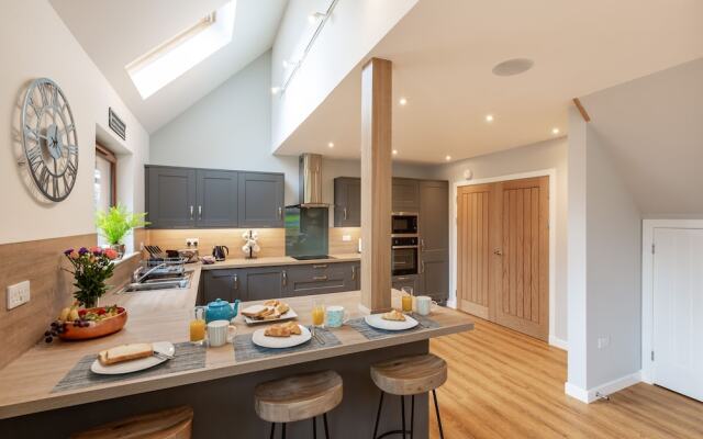 Lord Galloway 38 With Hot Tub, Newton Stewart