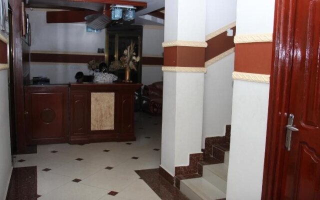 Lenana Hotel