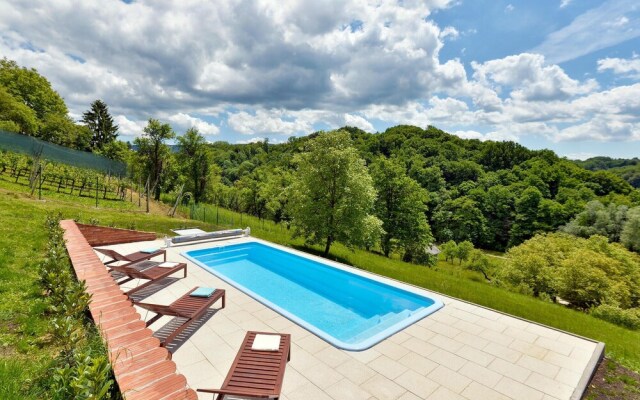 Awesome Home in Stubicke Toplice With 2 Bedrooms, Wifi and Outdoor Swimming Pool