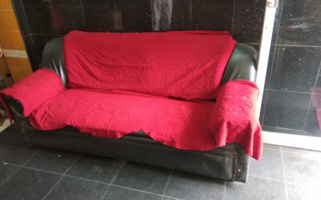 Iroomz Sai Relax Resiodency