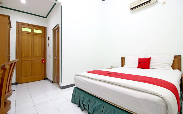 RedDoorz near XT Square Yogyakarta