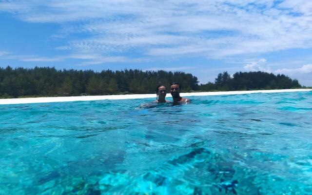 Balungi Bungalows And Restaurent