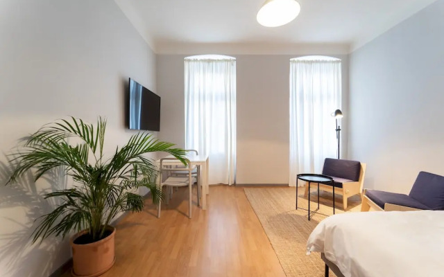 Cute and Cozy Studio - Close TO THE Center