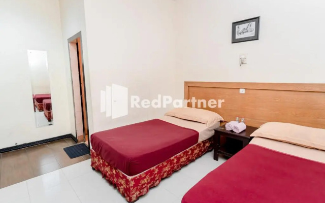 Reddoorz Plus @ Jl Kh Wahid Hasyim Medan