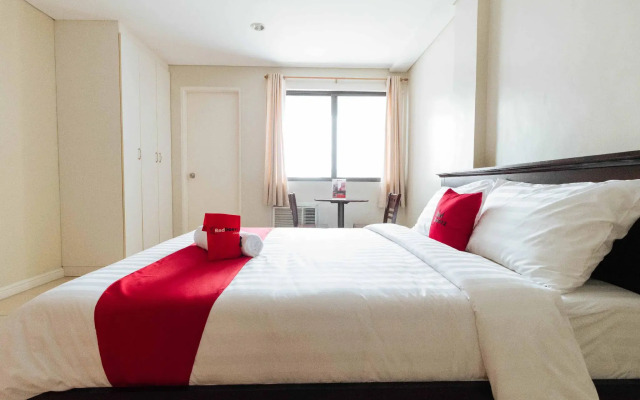 RedDoorz Plus near Capitol Commons