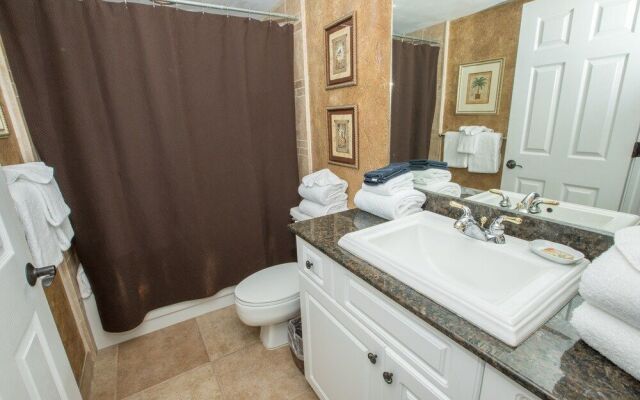 Inlet Reef 312 2 Bedroom Condo by RedAwning