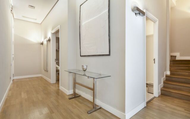 Uma Suites Luxury Downtown