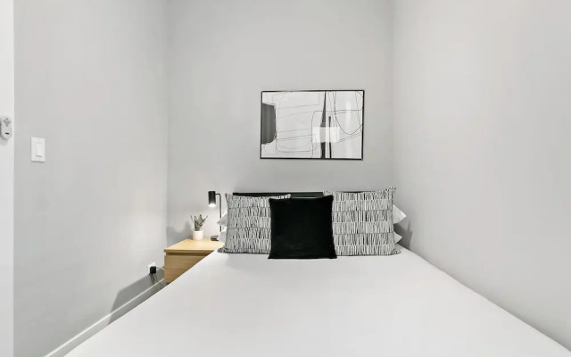 Comfort 2BR - Erie 1R