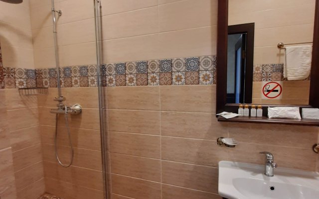 Gostinyij Dvor Altaj Hotel