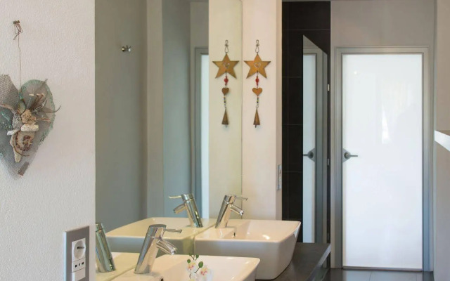 Suitelowcost - Stilicone