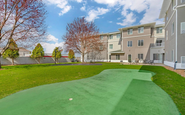 MainStay Suites Madison Airport