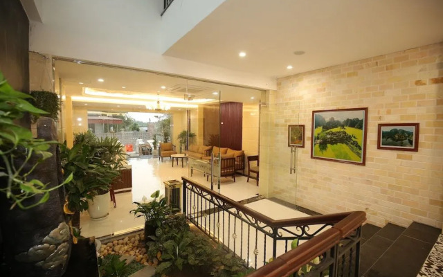 Liberty Hall Tam Coc Hotel & Villa