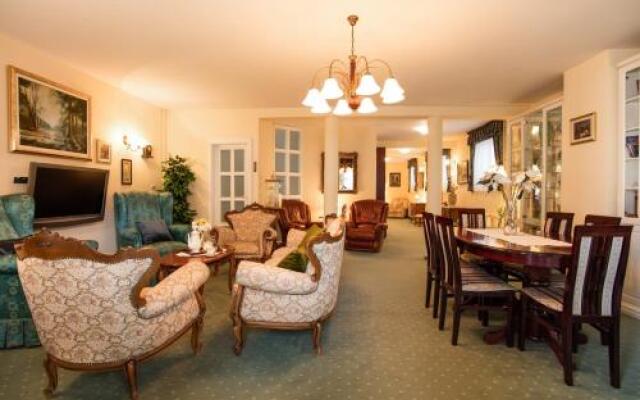 Garni Hotel President de Luxe