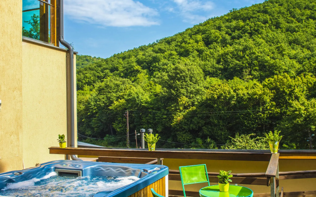 Patak Park Hotel