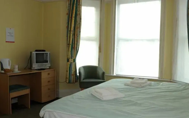 Queens Lodge Guest House
