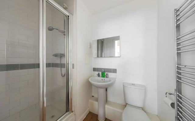 Cozy London Stratford Apartment With Gym