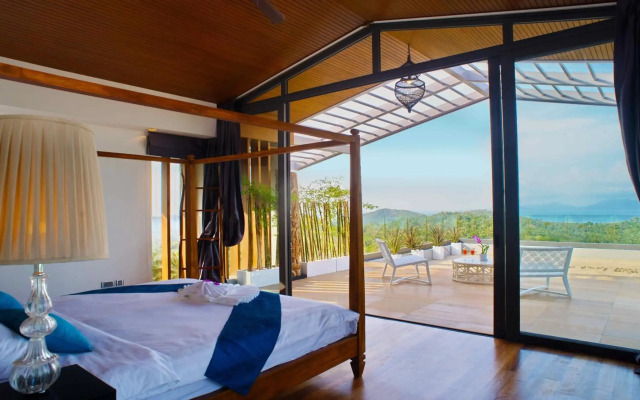 Luxury Villa Crystal Blue