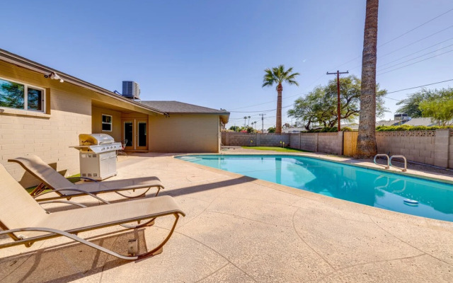 Charming Tempe Home w/ Pool & Putting Green!