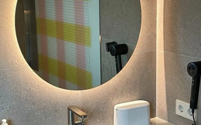 PBr7 Hotel Unusual Stay