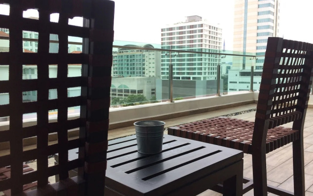 Lawang Suite Apartment With Balcony