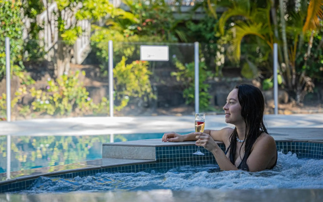 Noosa Outrigger Beach Resort