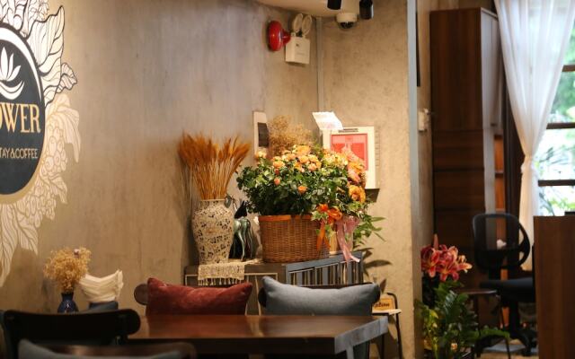 Flower Beachstay & Coffee